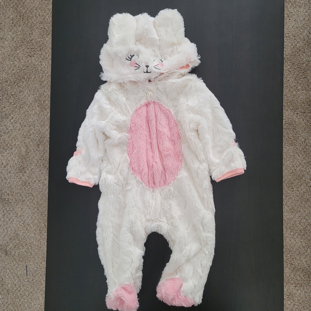 baby mack hooded white rabbit sleeper size 0-3 months